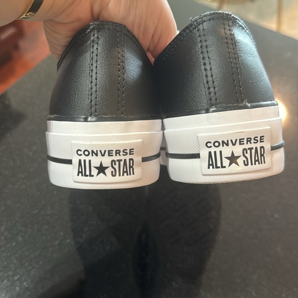 BRAND NEW NEVER WORN LEATHER CONVERSE - Picture 7 of 10